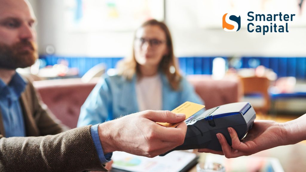 man-paying-for-lunch-with-credit-card